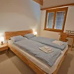 Bellevue, Alpina Апартаменты